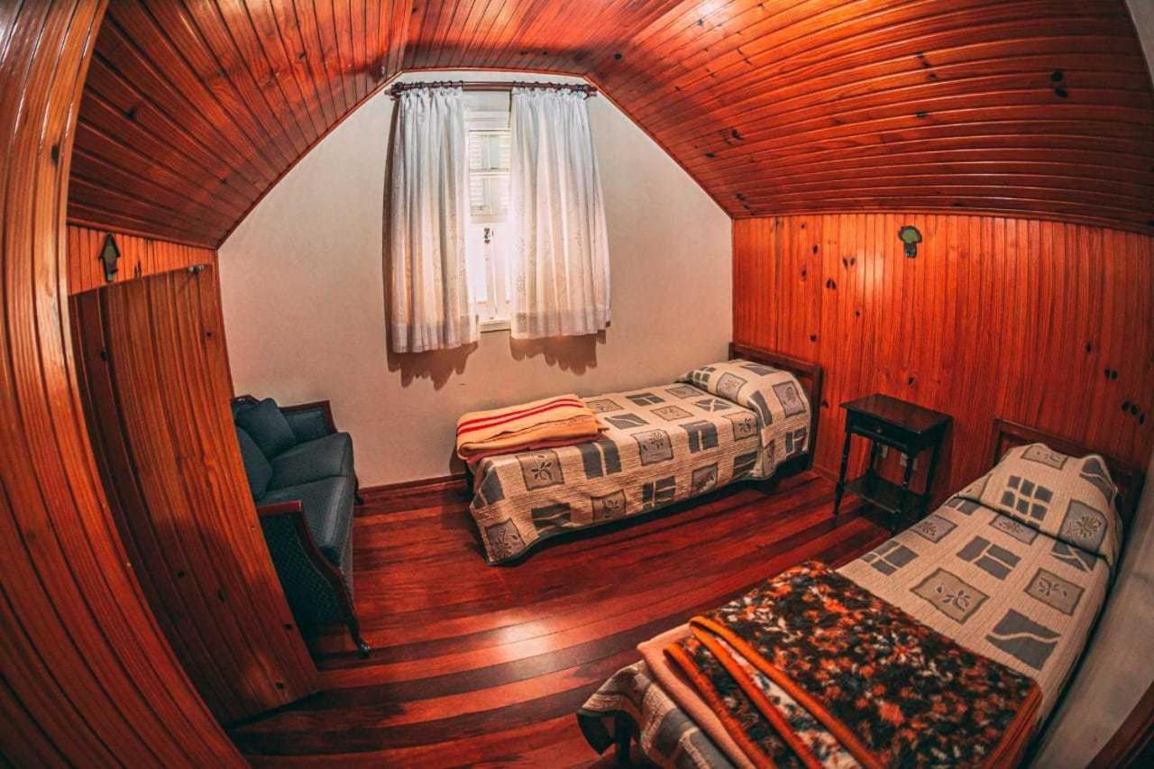 Отель Colonia Saa Кампус-ду-Жордау Экстерьер фото